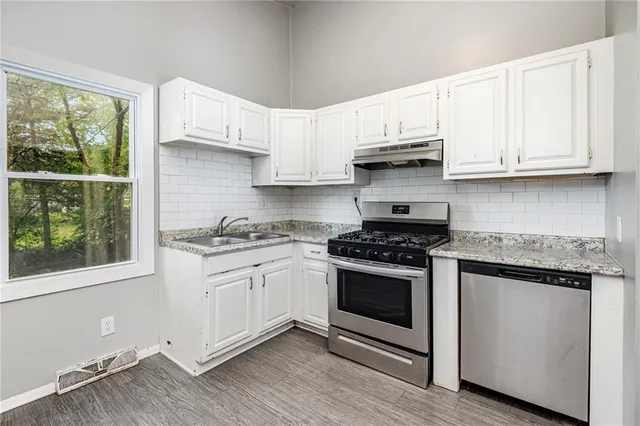 $165,000 | 8501 East 111 Street, Kansas City, MO 64134