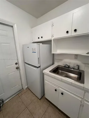 $1,200 | 1946 Northeast 167th Street, Unit 3A, North Miami Beach, FL 33162