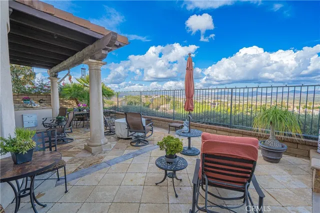 $2,295,000 | 26524 Valley Oak Lane, Valencia, CA 91381