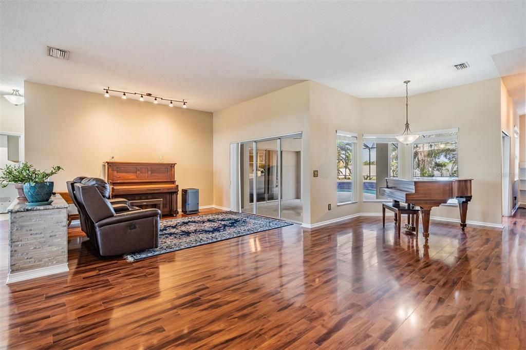 6411 Barton Road Plant City, FL 33565 - Photo 11 of 46 Gallery Image 11