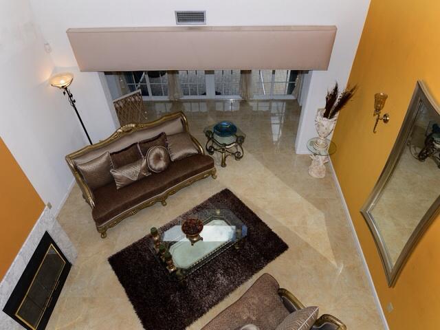 10550 Bexley Boulevard Boca Raton, FL 33428 - Photo 5 of 25 Living Room