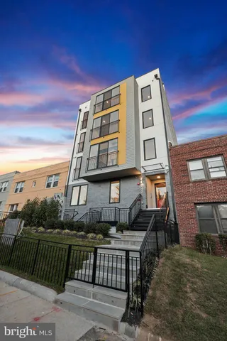 $579,900 | 845 19th Street Northeast, Unit PH12, Washington, DC 20002