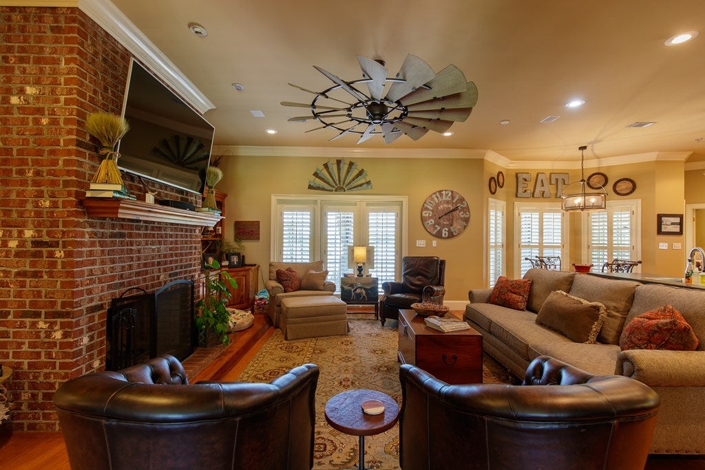 9152 Coffee Road Hahira, GA 31632 - Photo 8 of 62 Gallery Image 8