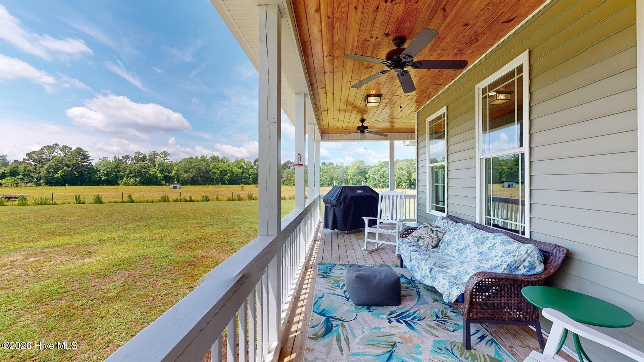708 North Sunset Street Atkinson, NC 28421 - Photo 9 of 63