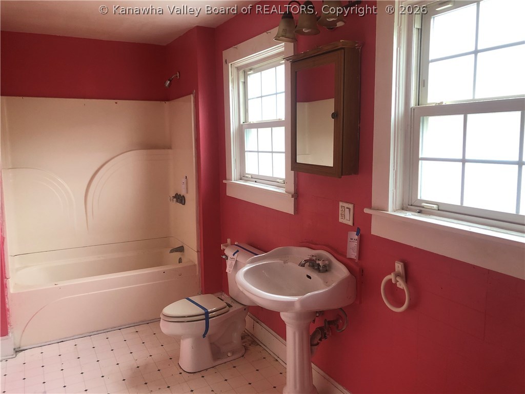 5314 Old Logan Road Logan, WV 25601 - Photo 22 of 30 Gallery Image 22