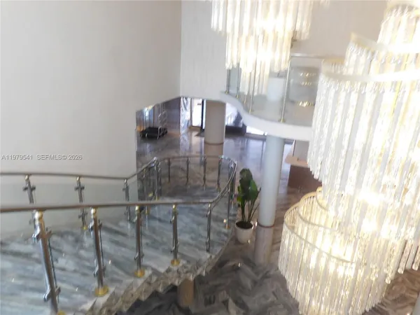 $3,150 | 5401 Collins Avenue, Unit 526, Miami Beach, FL 33140