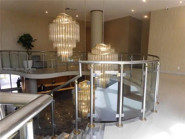 $3,150 | 5401 Collins Avenue, Unit 526, Miami Beach, FL 33140