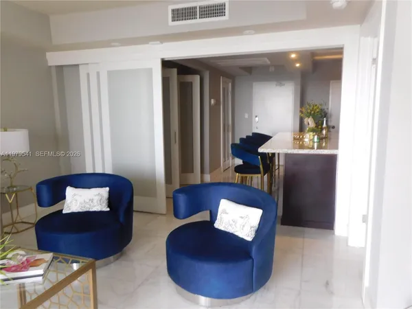 $3,150 | 5401 Collins Avenue, Unit 526, Miami Beach, FL 33140