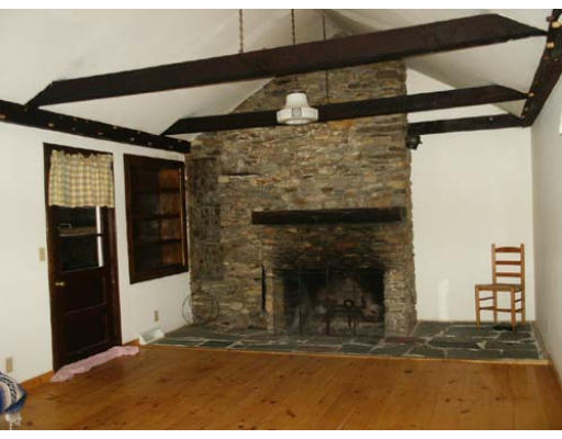 247 Brooks Station Road Princeton, MA 01541 - Photo 4 of 7