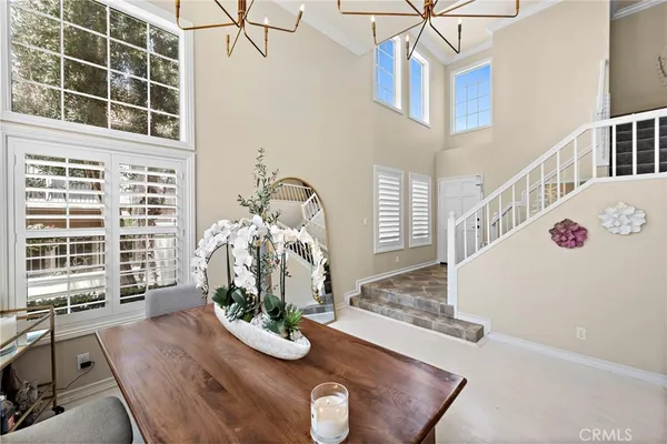 a view of livingroom with furniture