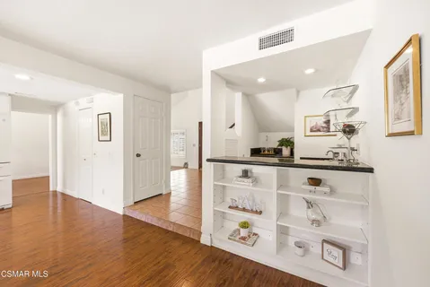 $1,199,000 | 725 Pickford Court, Newbury Park, CA 91320