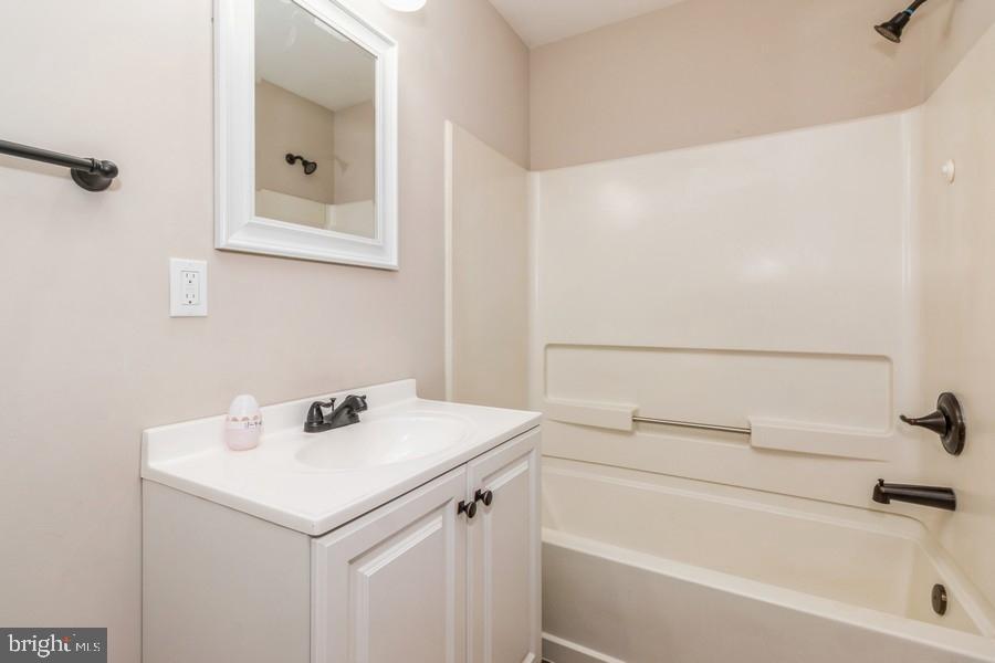 75 Foxglove Drive Delran, NJ 08075 - Photo 12 of 15