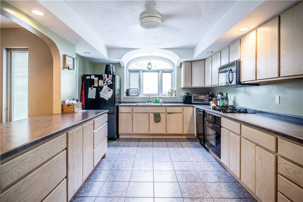 250 Drake Road Bethel Park, PA 15102 - Photo 2 of 20 Gallery Image 2