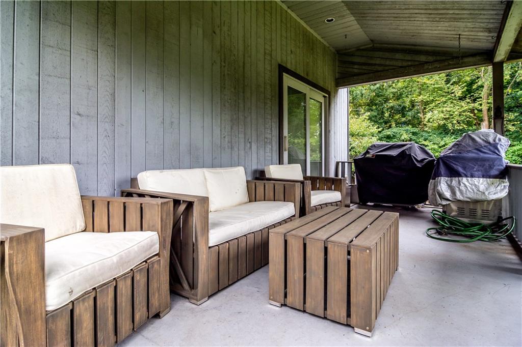 250 Drake Road Bethel Park, PA 15102 - Photo 15 of 20 Gallery Image 15