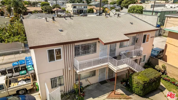 $2,000 | 1423 Martin Luther King Jr Avenue, Unit 3, Long Beach, CA 90813