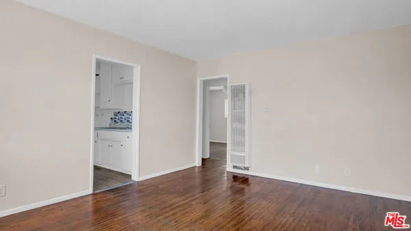 $2,000 | 1423 Martin Luther King Jr Avenue, Unit 3, Long Beach, CA 90813