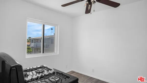 $2,000 | 1423 Martin Luther King Jr Avenue, Unit 3, Long Beach, CA 90813