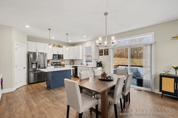 $525,000 | 1584 Wales Road Southeast, Lowell, MI 49331