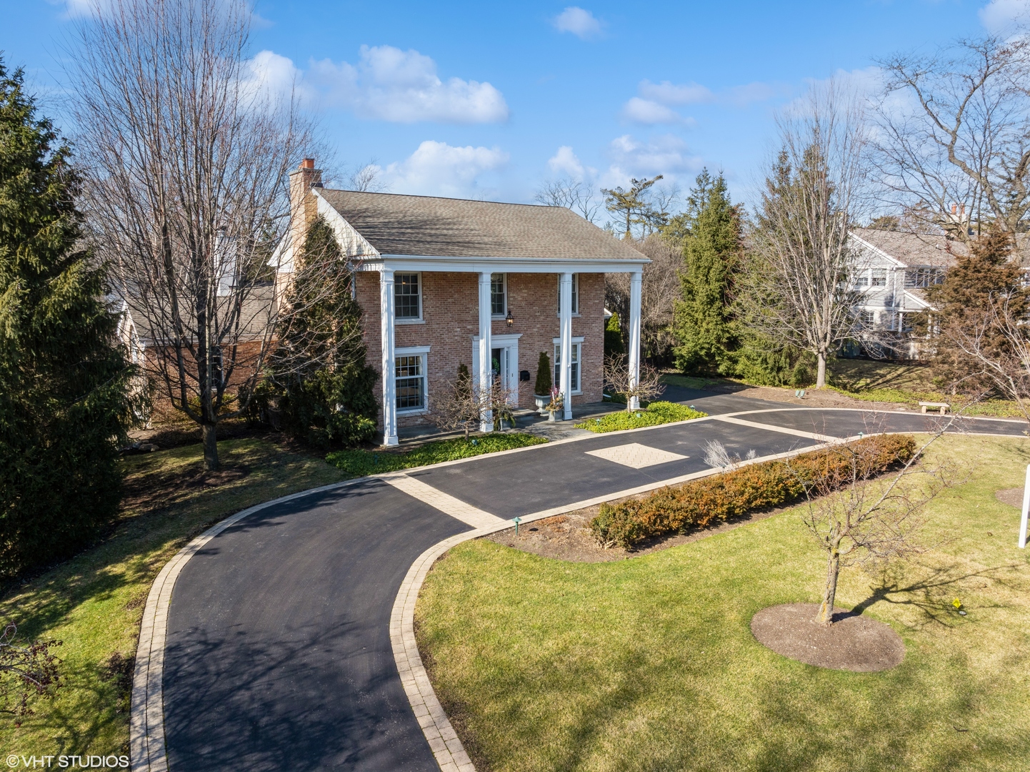 632 Chatham Road Glenview, IL 60025 - Photo 47 of 52 a view of a house with basketball court