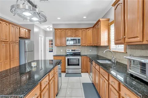 $394,000 | 212 Tulip Drive, Houma, LA 70360