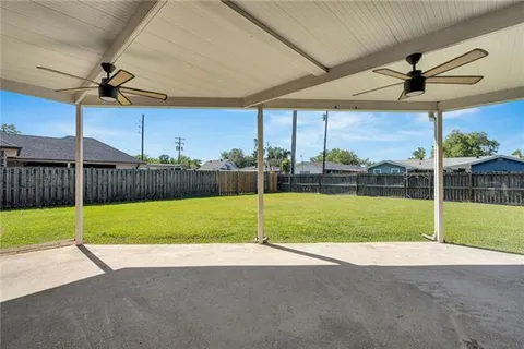 $394,000 | 212 Tulip Drive, Houma, LA 70360