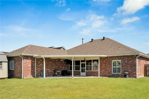 $394,000 | 212 Tulip Drive, Houma, LA 70360