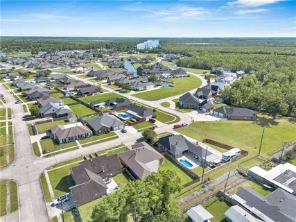 $394,000 | 212 Tulip Drive, Houma, LA 70360