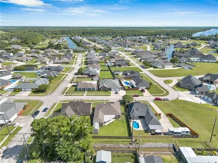 $394,000 | 212 Tulip Drive, Houma, LA 70360