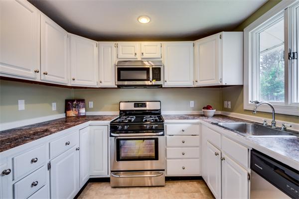 960 Flat Hill Road Lunenburg, MA 01462 - Photo 10 of 22
