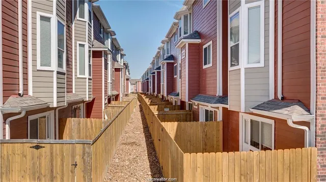 $550 | 1198 Jones-Butler Road, Unit 406, College Station, TX 77840