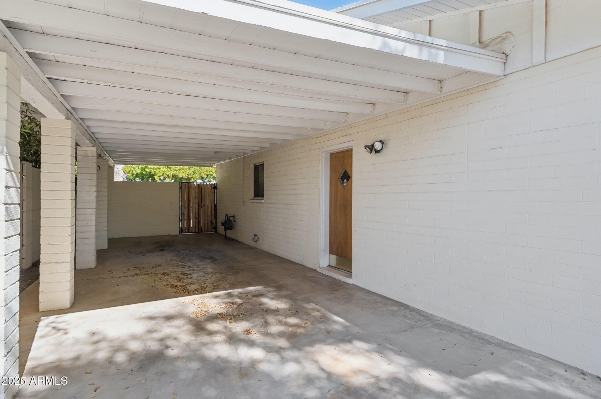 602 West Palmaire Avenue Phoenix, AZ 85021 - Photo 31 of 33 a view of a big room with wooden floor and windows