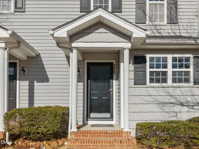 a view of a entryway of the house