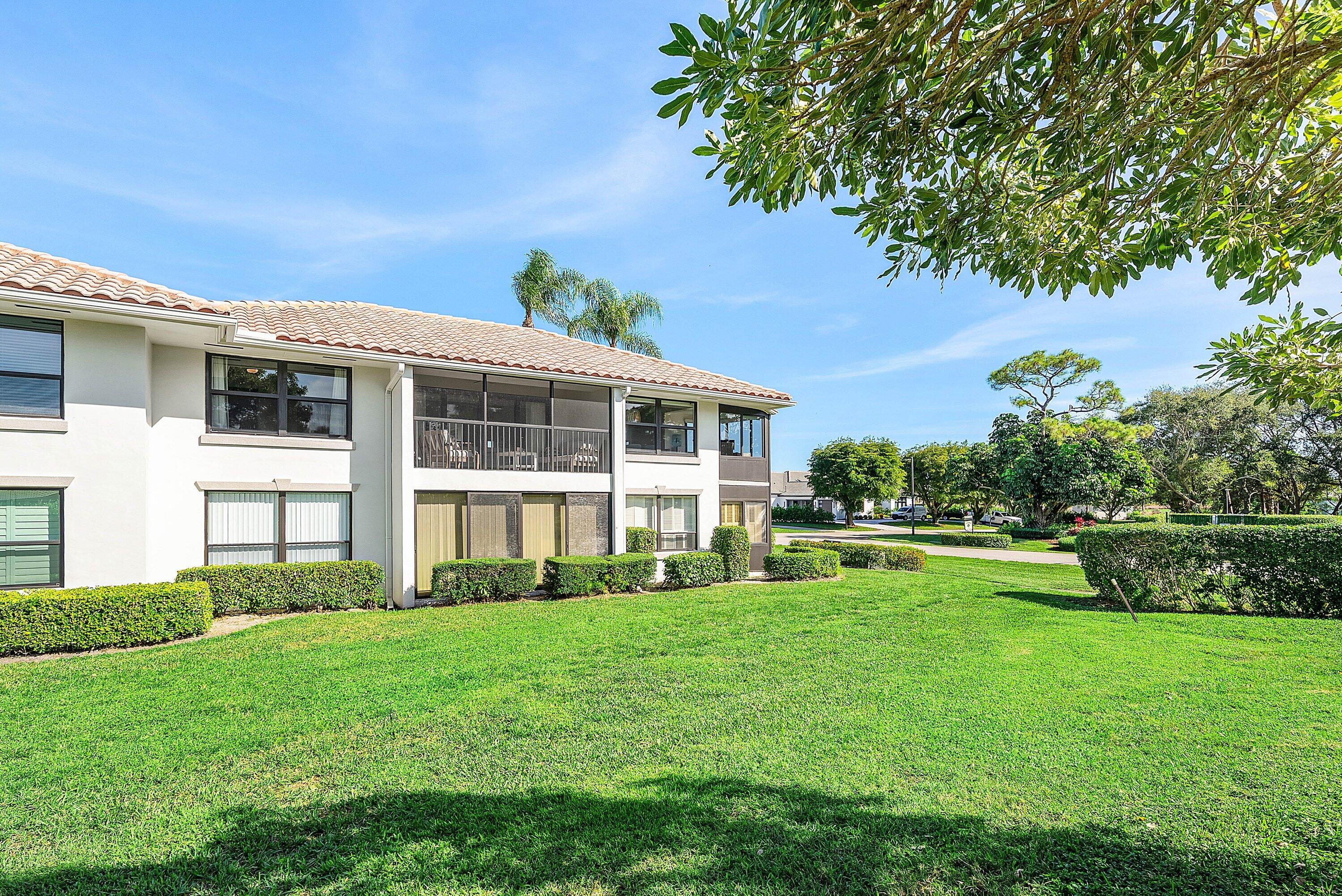 10301 Quail Covey Road, Unit HIBISCUS S Boynton Beach, FL 33436 - Photo 33 of 55 Back of Building