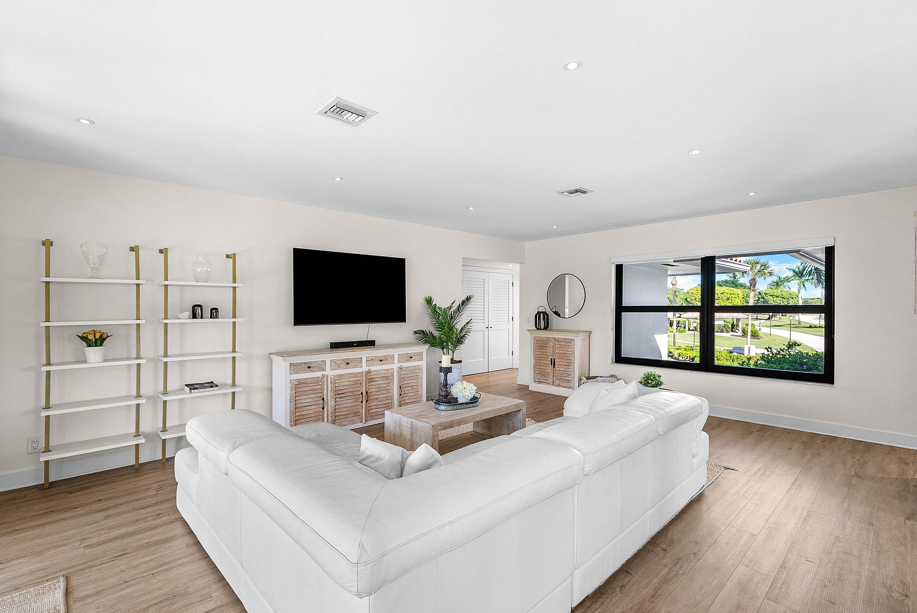 10301 Quail Covey Road, Unit HIBISCUS S Boynton Beach, FL 33436 - Photo 10 of 55 Interior living area