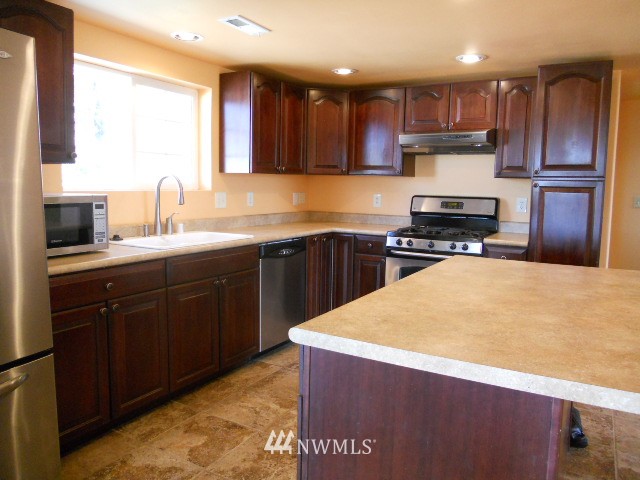 17603 Bennett Road Mount Vernon, WA 98273 - Photo 5 of 16 Gallery Image 5