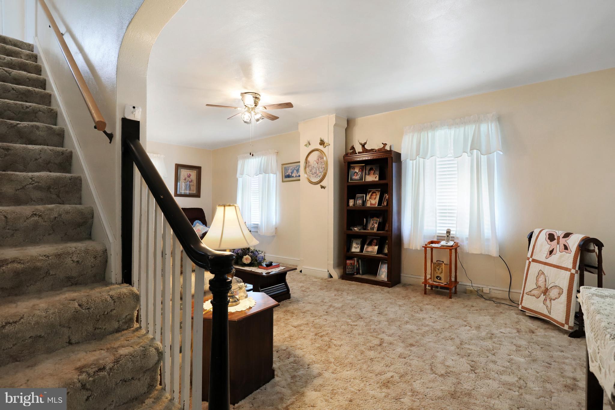 5593 Valley Road Berkeley Springs, WV 25411 - Photo 13 of 26 Interior (General)