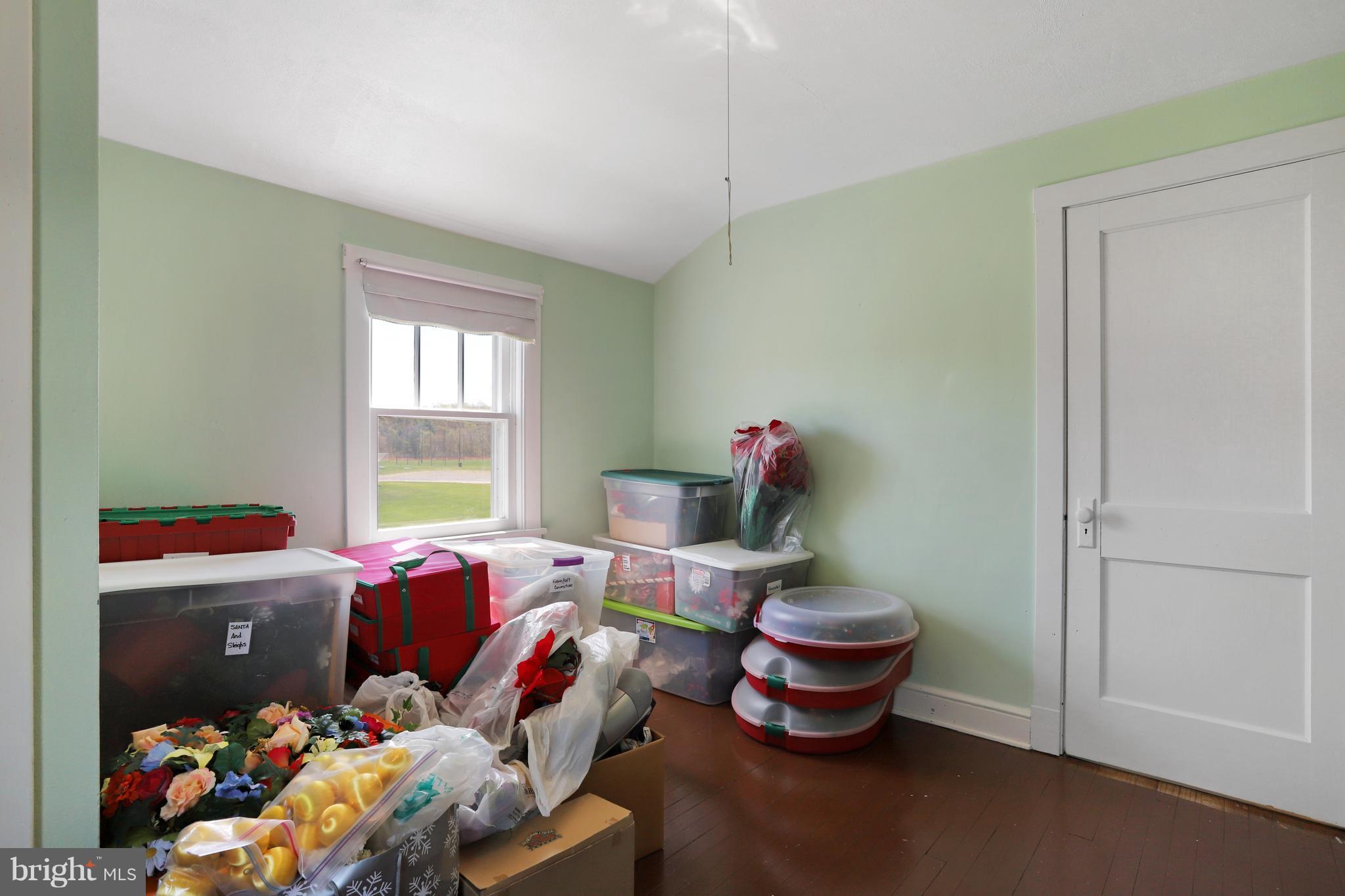 5593 Valley Road Berkeley Springs, WV 25411 - Photo 17 of 26 Bedroom