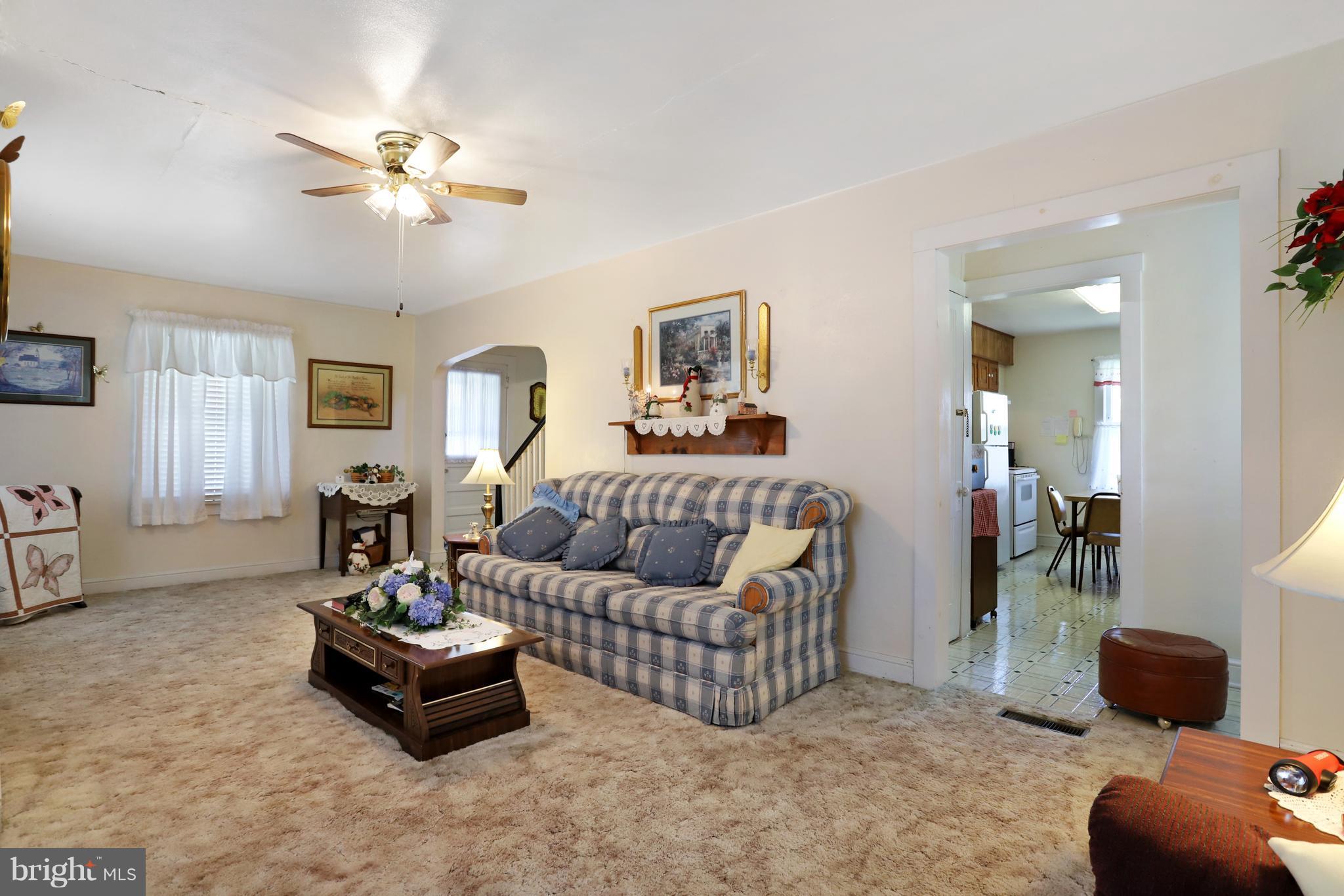 5593 Valley Road Berkeley Springs, WV 25411 - Photo 8 of 26 Living Room