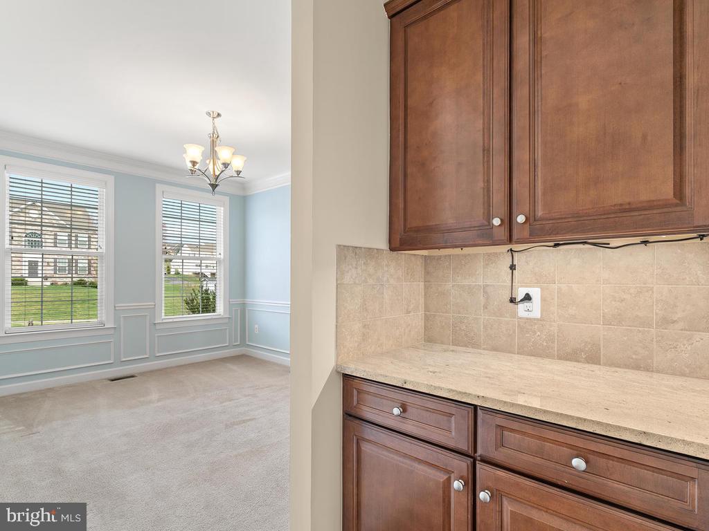 13 Ramsdell Court Round Hill, VA 20141 - Photo 11 of 46 Gallery Image 11
