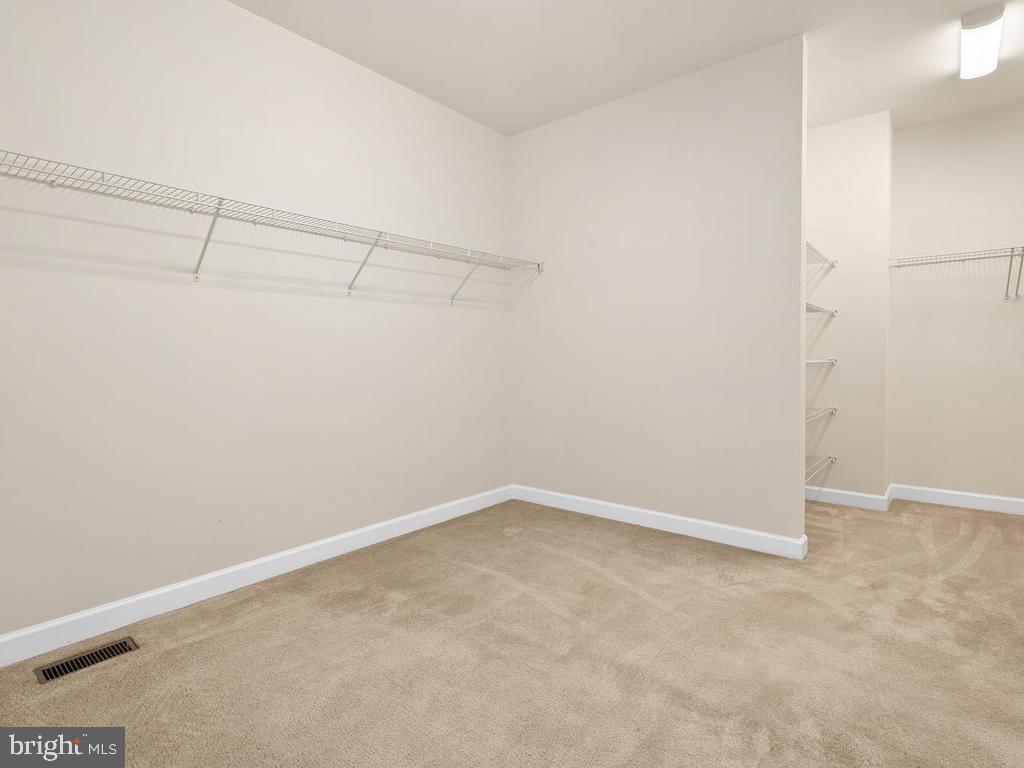 13 Ramsdell Court Round Hill, VA 20141 - Photo 24 of 46 Gallery Image 24
