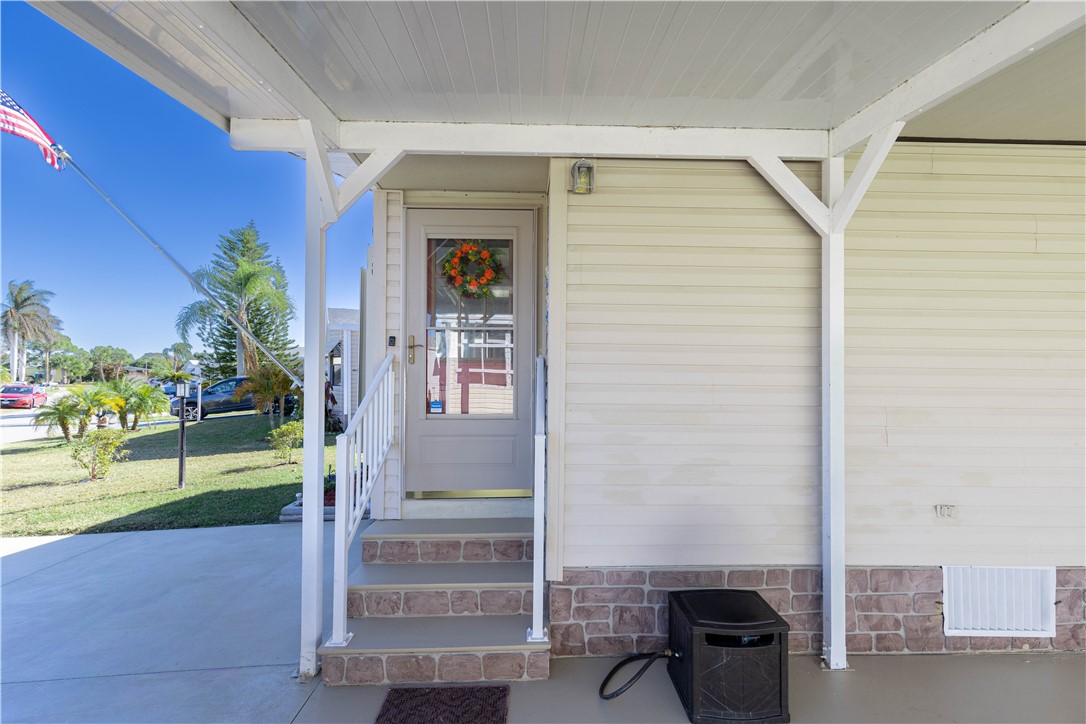 913 Redbud Road Barefoot Bay, FL 32976 - Photo 4 of 31