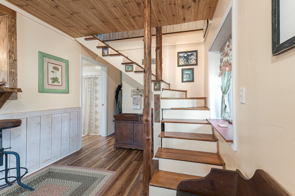 457 Persimmon Hts Road Murphy, NC 28906 - Photo 20 of 42 a view of entryway and hall with wooden floor