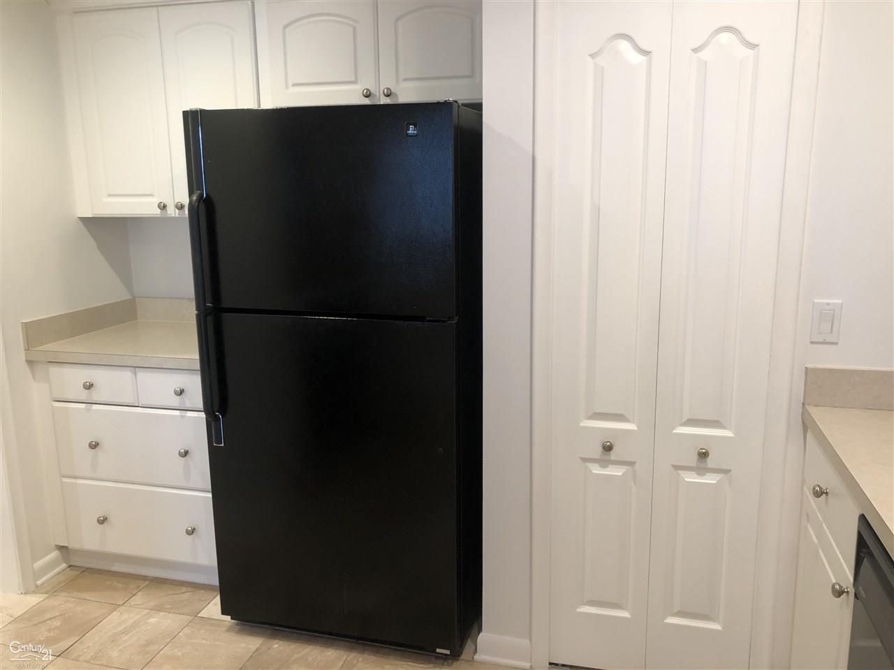 4047 West Maple Road Bloomfield Hills, MI 48301 - Photo 17 of 35