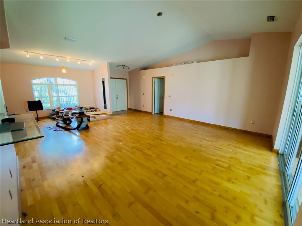 248 Tangerine Road Lake Placid, FL 33852 - Photo 3 of 16 a view of a room with gym equipment