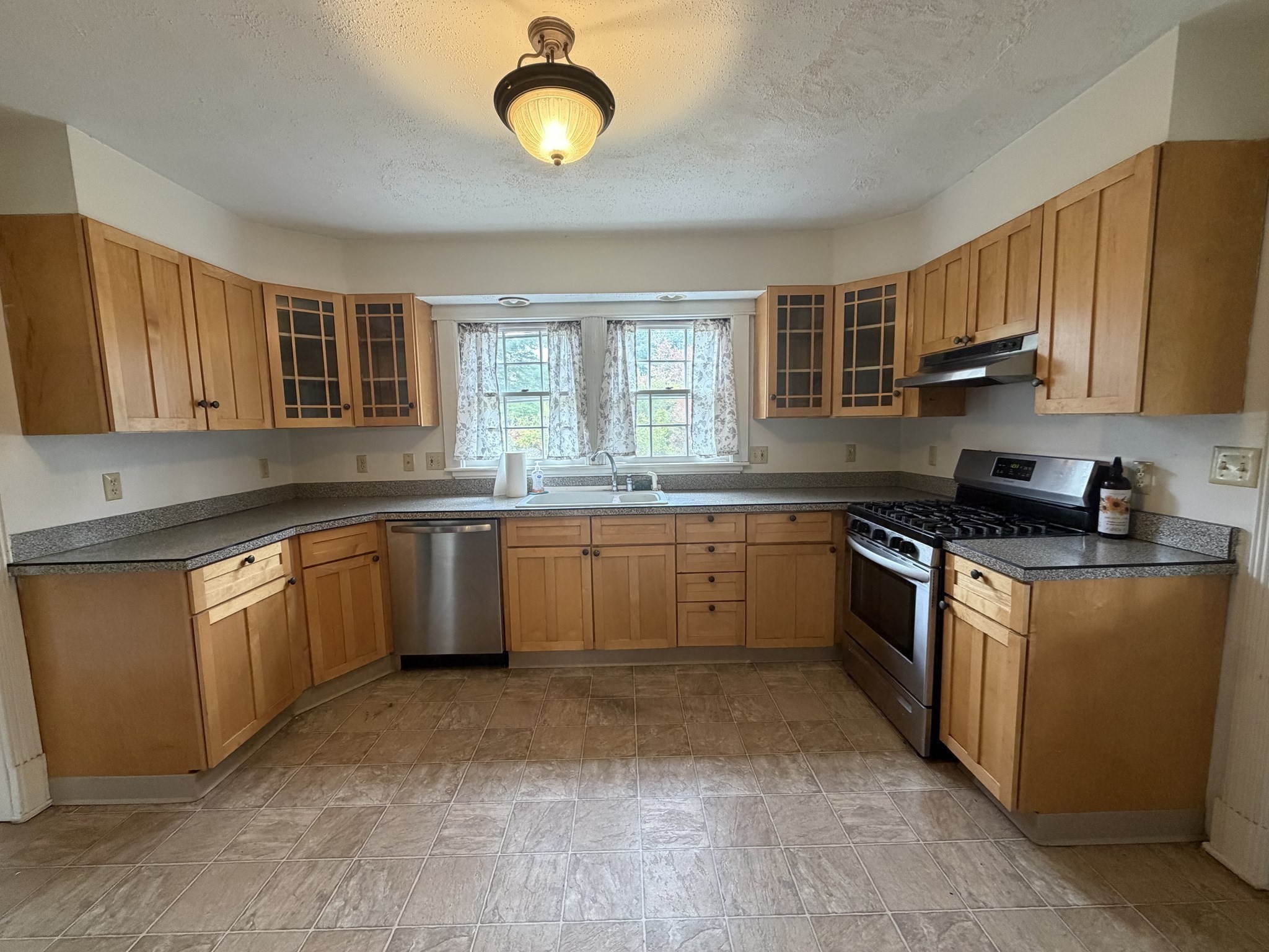 616 Bernardston Road Greenfield, MA 01301 - Photo 16 of 34 Gallery Image 16
