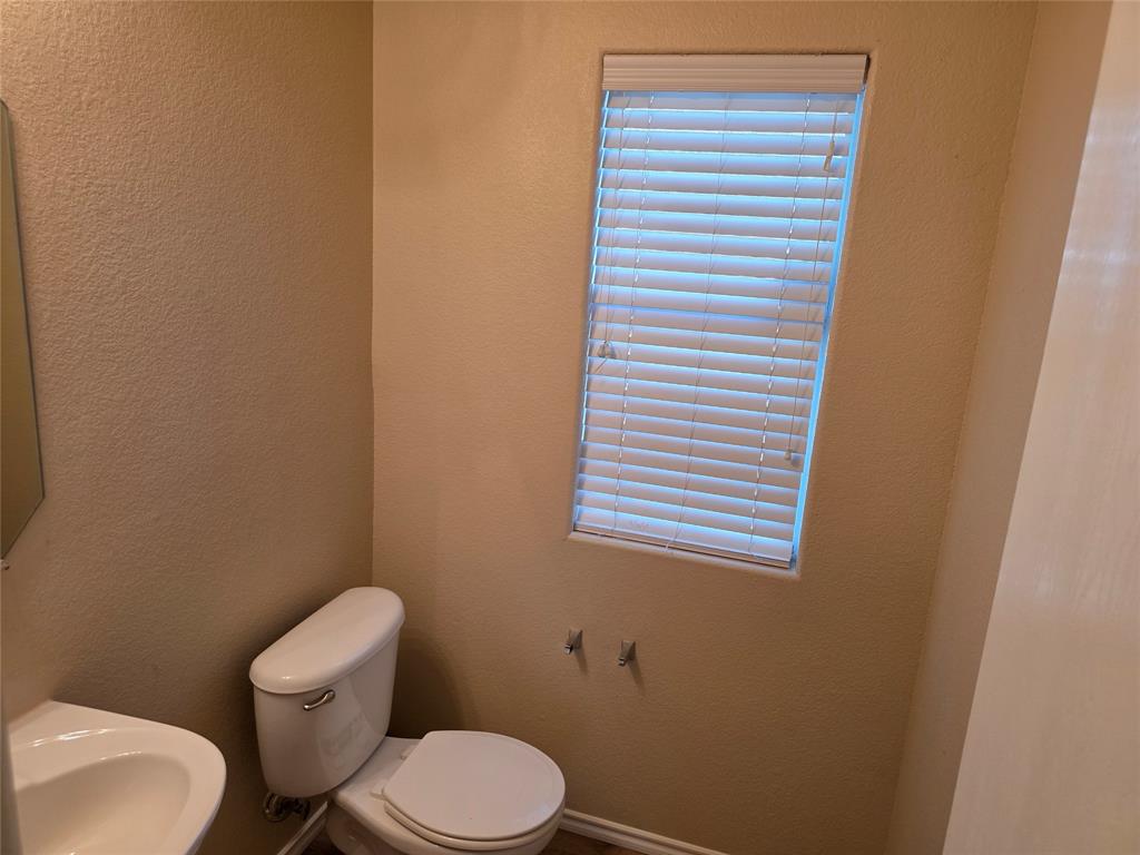157 Bushel Lane Dallas, TX 75241 - Photo 4 of 6 Gallery Image 4