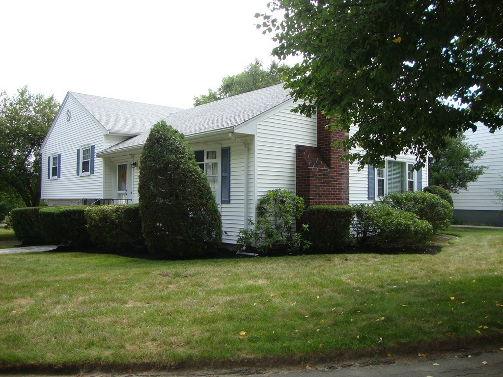 39 Sharpe Road Belmont, MA 02478 - Photo 10 of 18 Gallery Image 10