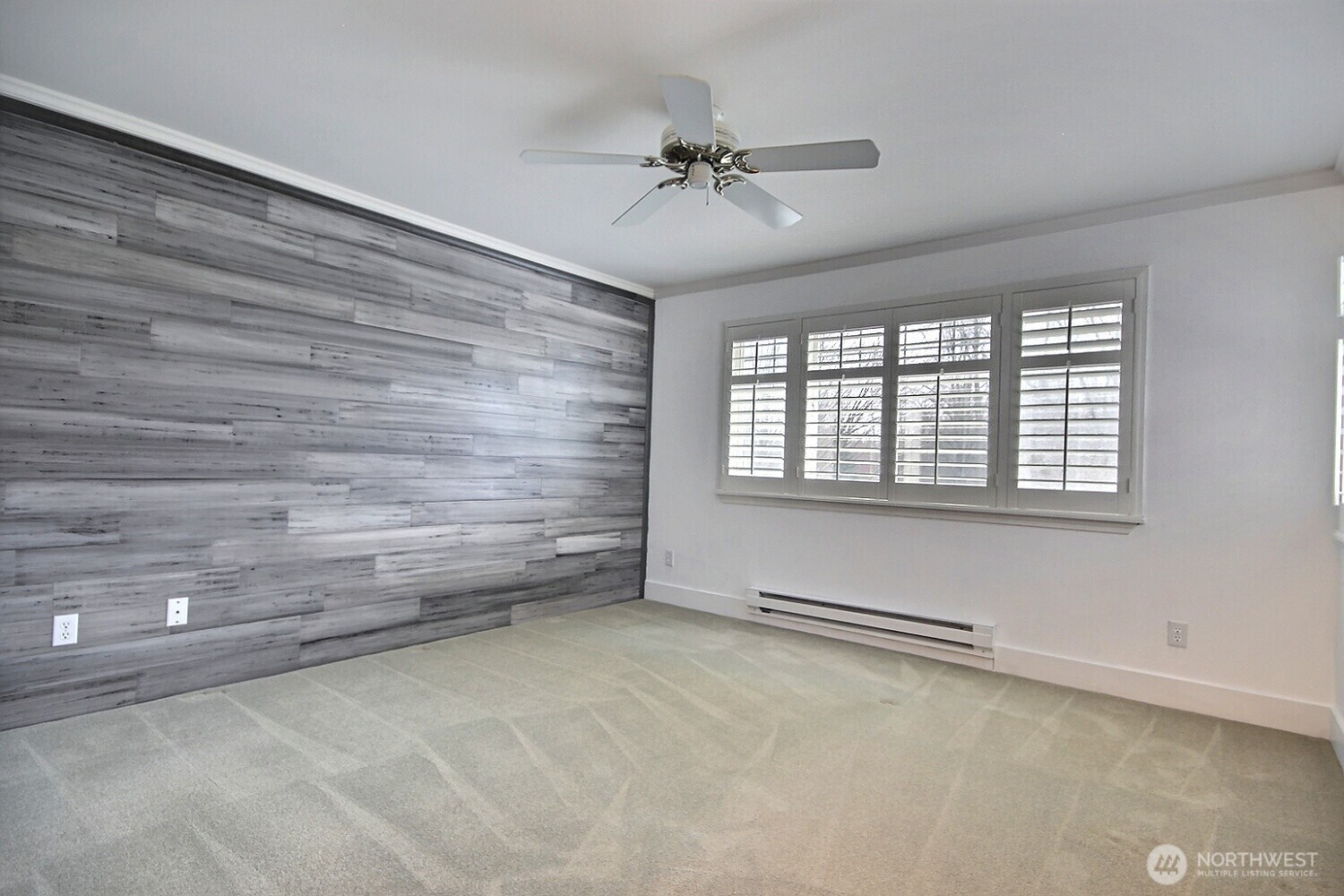 5409 South 237th Place, Unit 164 Kent, WA 98032 - Photo 11 of 25 a view of an empty room with a window
