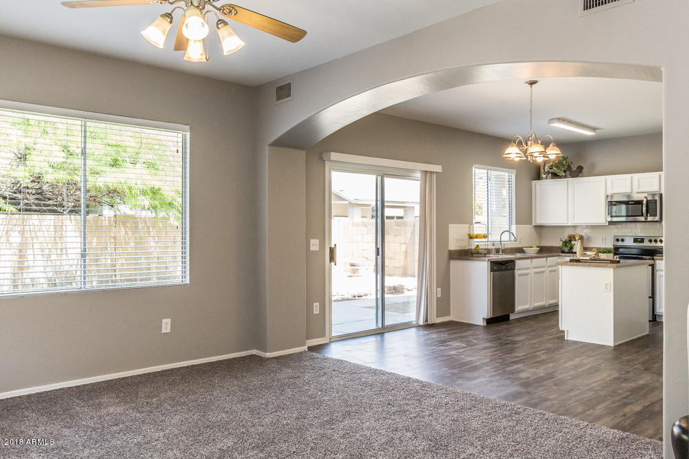 4014 West Carter Road Phoenix, AZ 85041 - Photo 14 of 33 IMG_8940