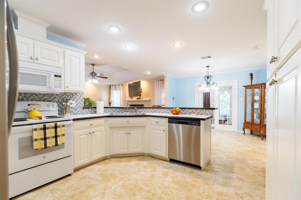 4600 Rustic Ridge Road Valdosta, GA 31602 - Photo 10 of 39 Gallery Image 10